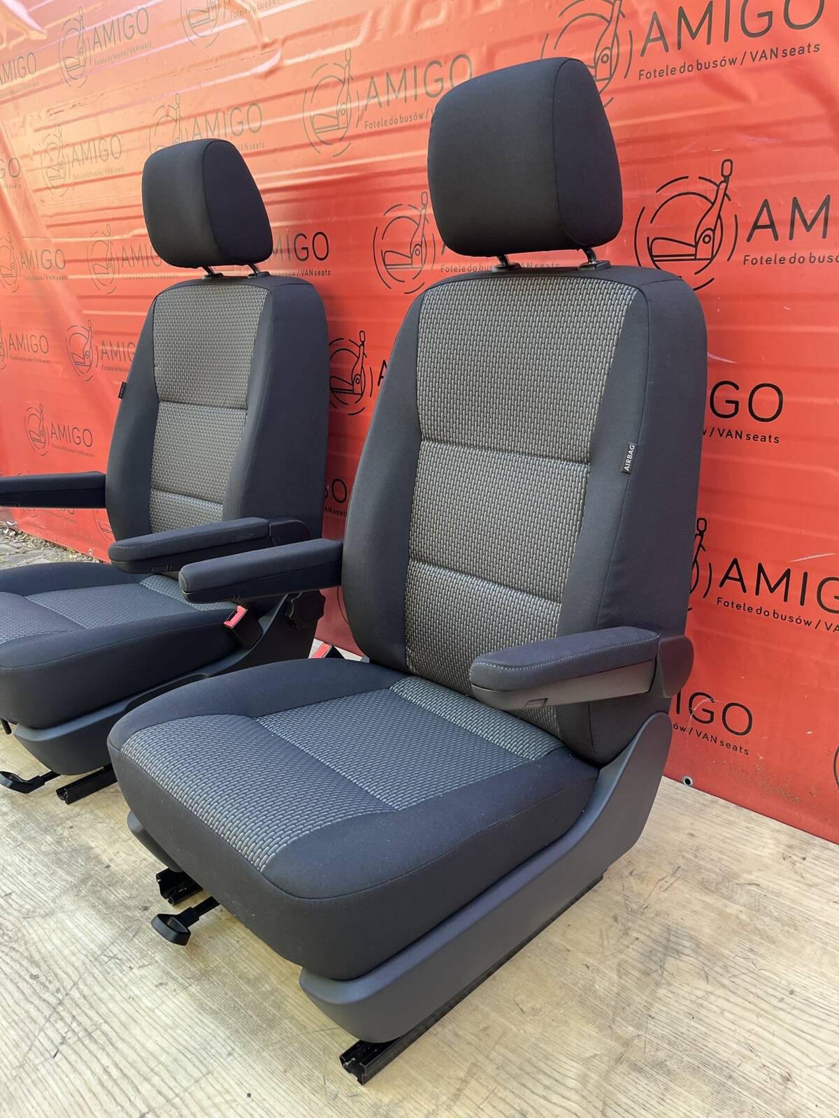 Driver passenger Captain genuine swivel seats seat VW T6.1 California Bricks