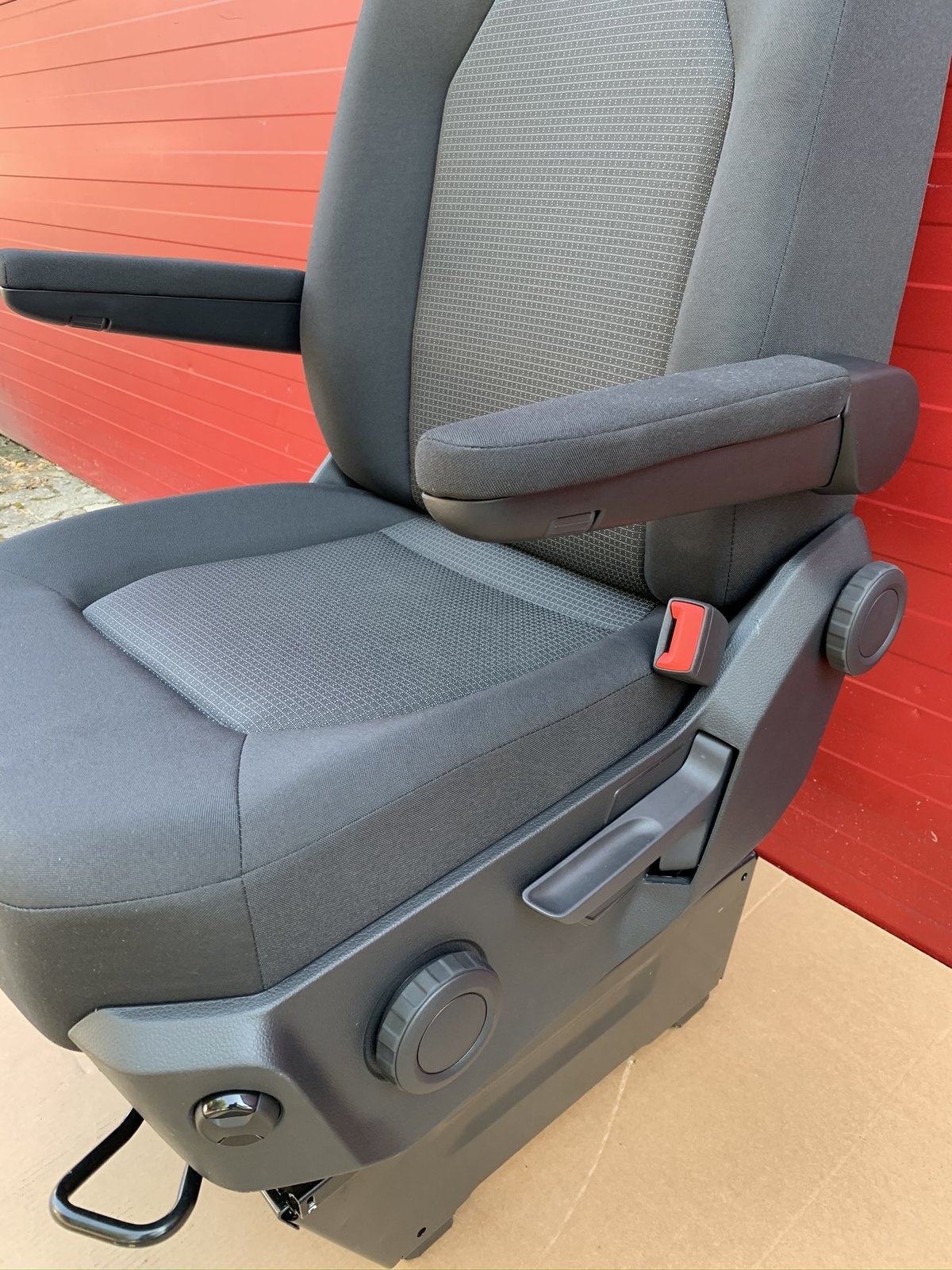Seat MAN TGE VW Crafter II 2016-2020 driver seat armrests heated | EU passenger