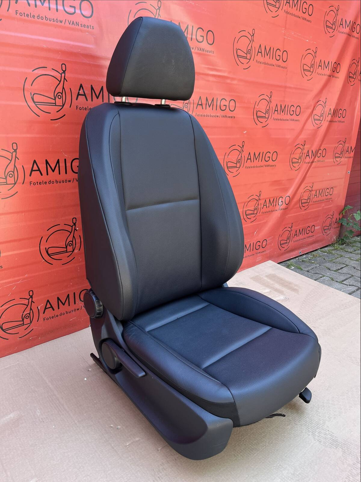 Seat Mercedes Vito W447 UK driver | EU passenger adjustments