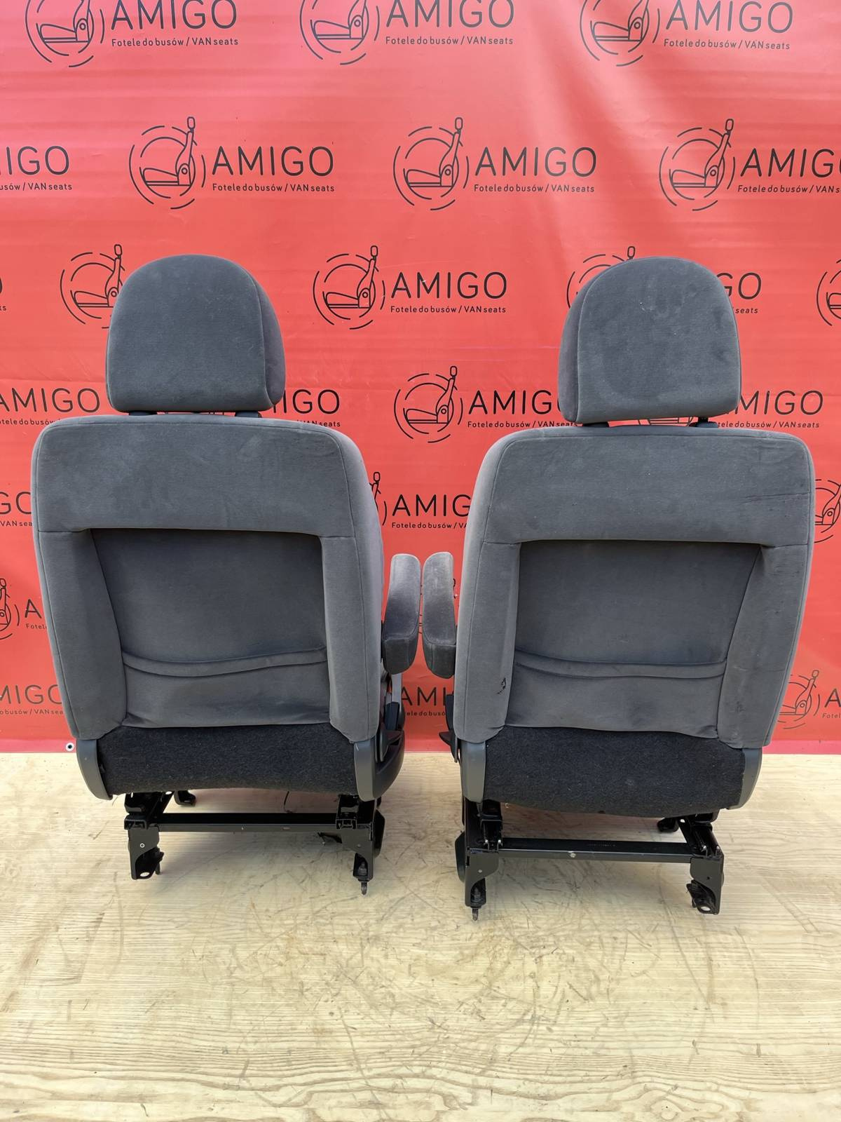 Front seats Set Driver Passenger Peugeot Expert II Dispatch Jumpy Proace 2006-2016
