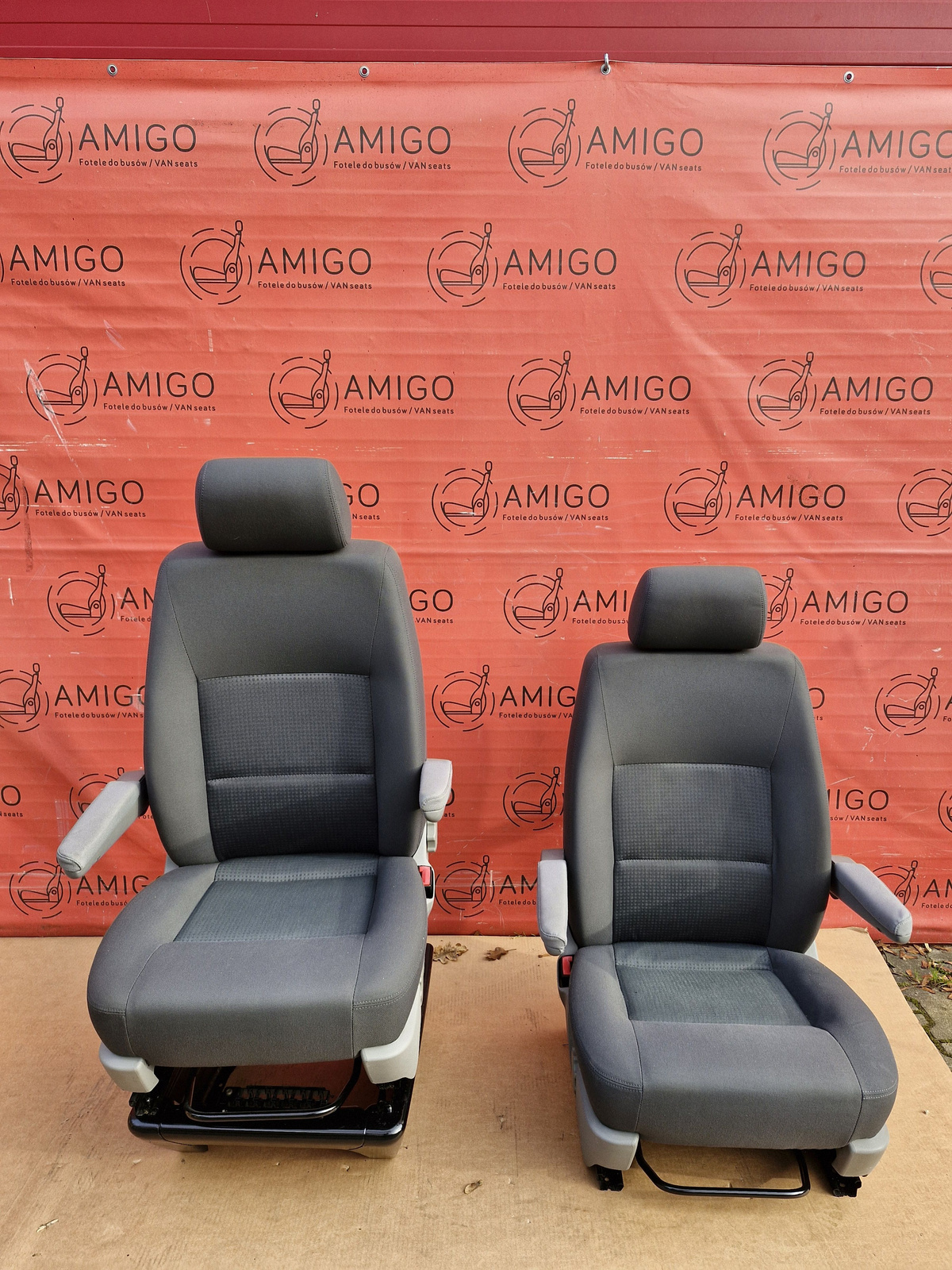 Driver passenger Captain seats seat airbag VW T5 grey Caravelle