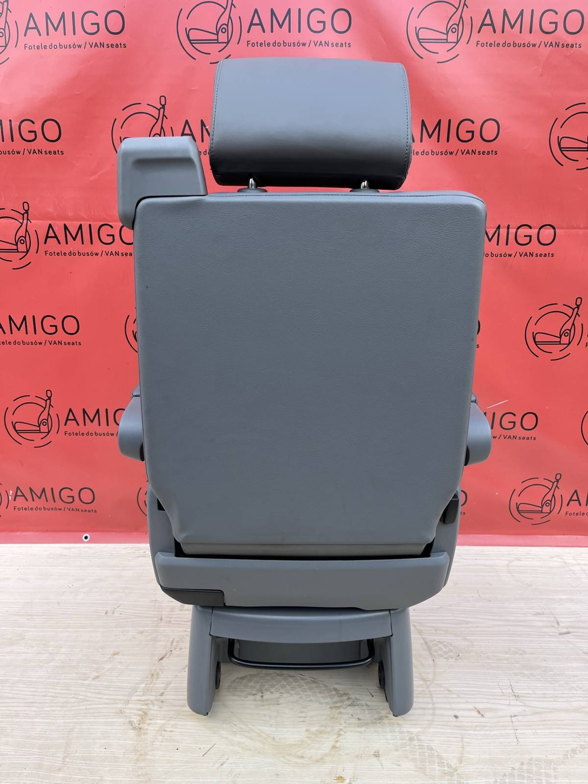 Seat single VW T5 Multivan Caravelle grey leather rear t6