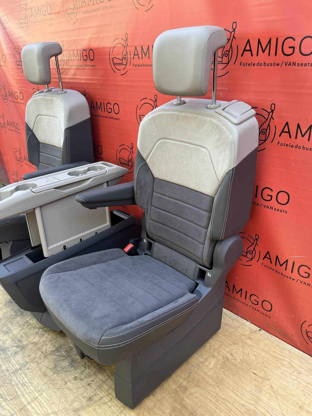 Seats NEW VW Multivan T7 1+1 ArtVelours table heated
