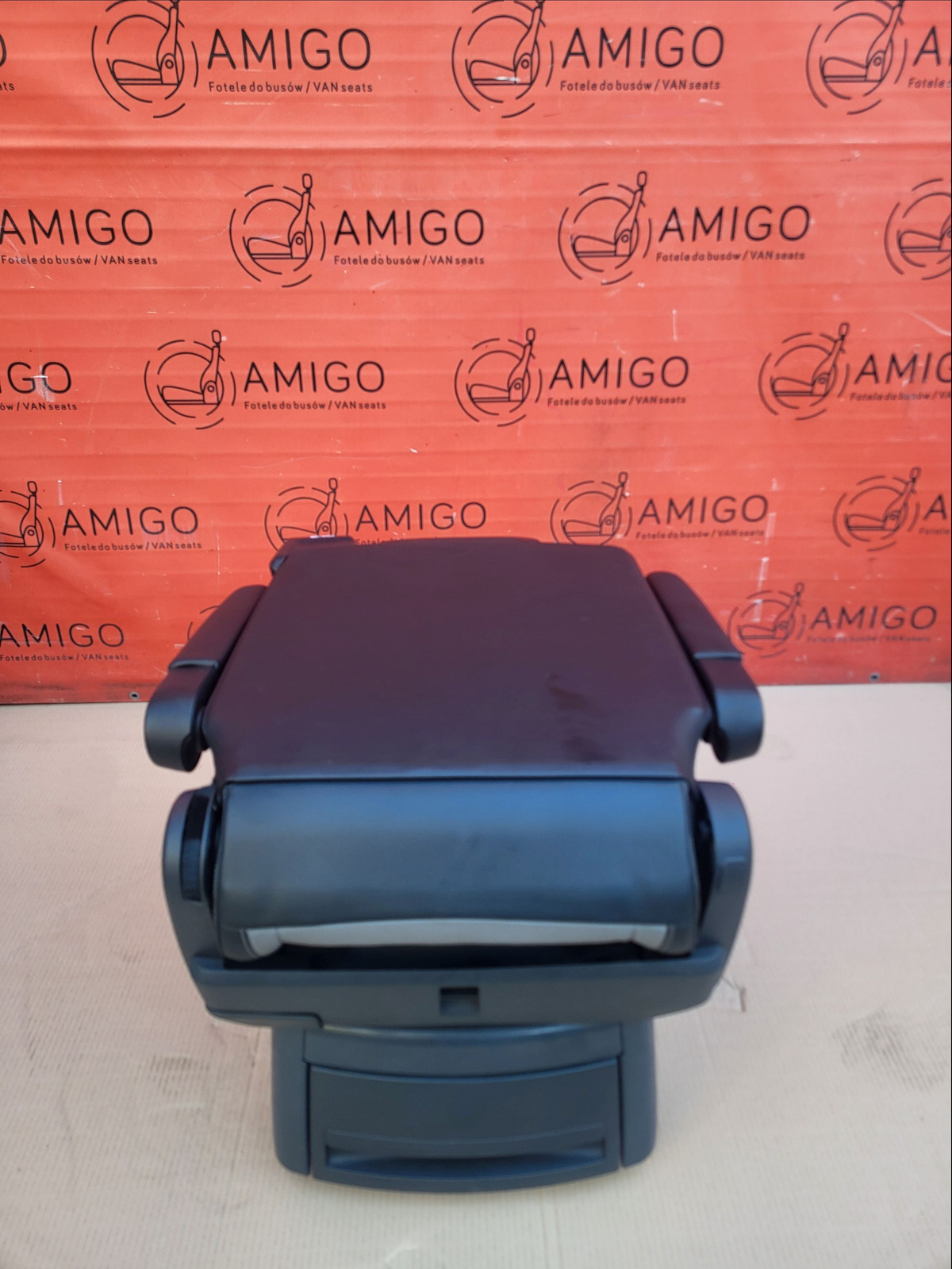 Seat VW T6.1 California Multivan Caravelle Titan black Palladium Art Velour swivel rear t5