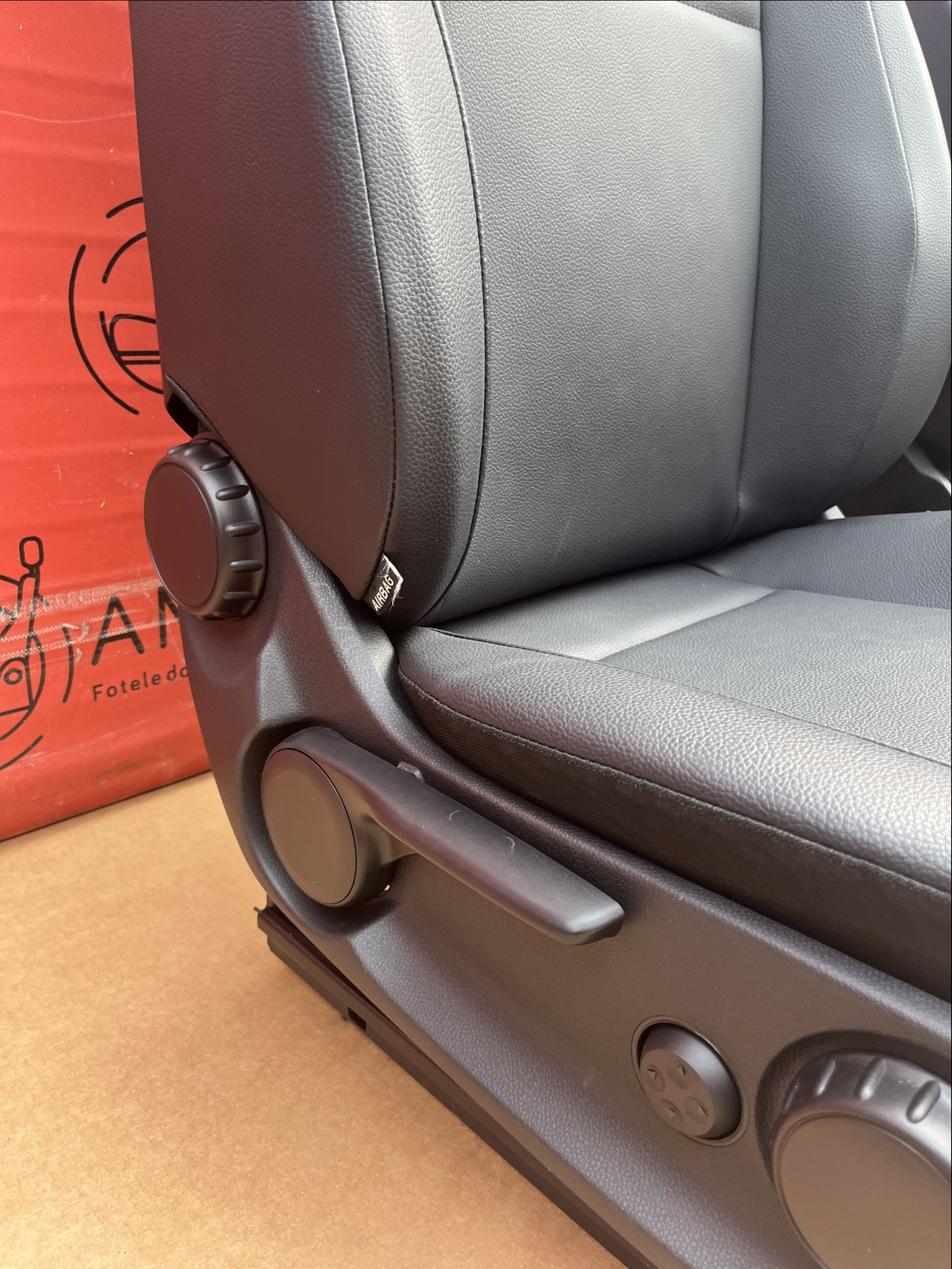 Seat Mercedes Vito W447 driver passenger 2014-2025 armrest adjustments Leatherette