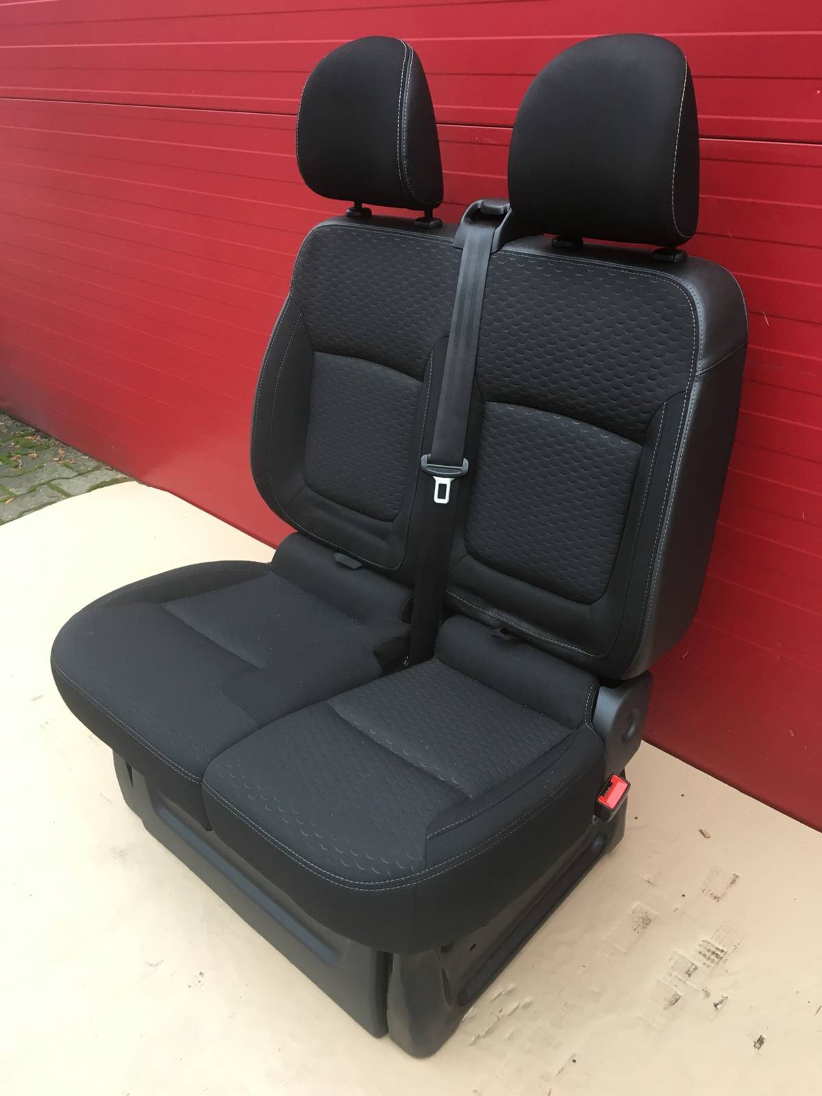 Opel Vauxhall Vivaro Trafic NV300 Talento front double passenger Seat LHD