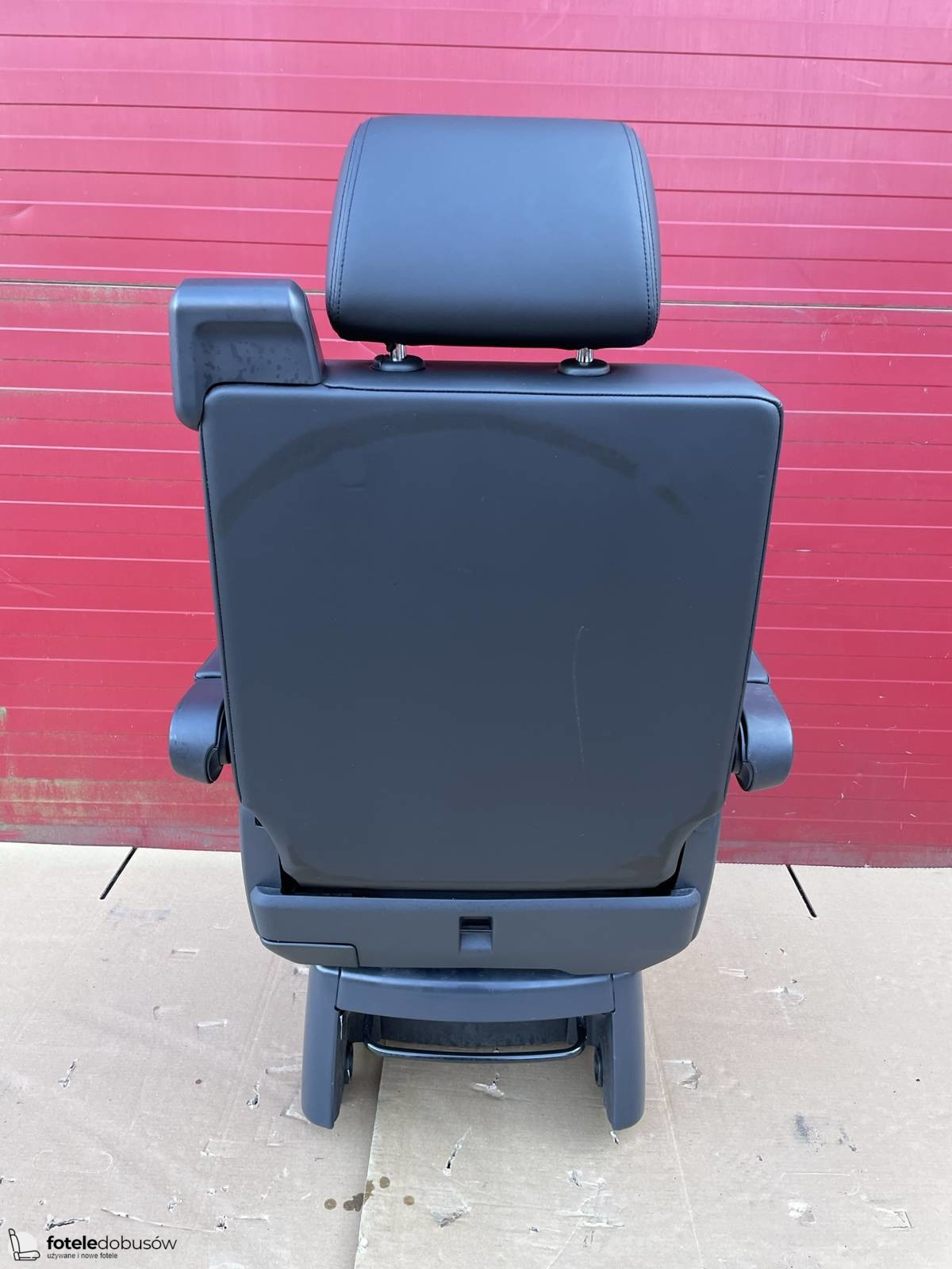 Seat single VW T6 Multivan Caravelle black leather with alcantara rear t5