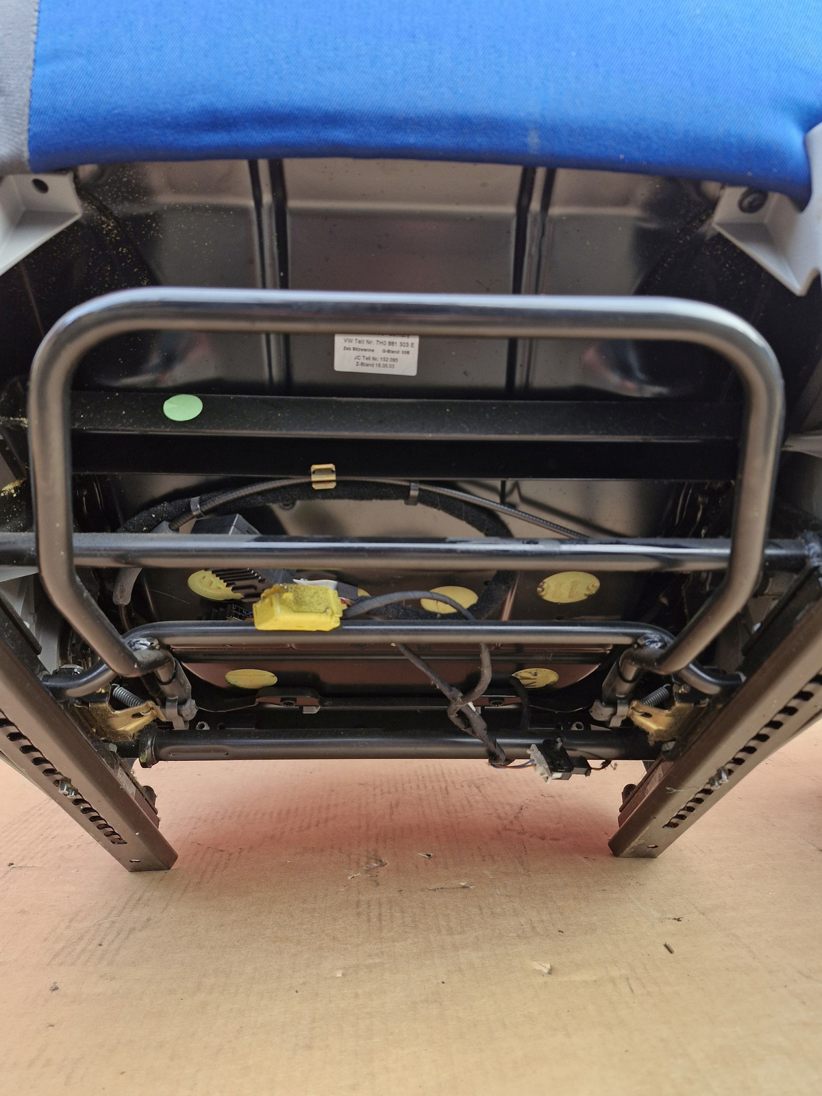 Driver passenger Captain seats seat airbag VW T5 grey Caravelle