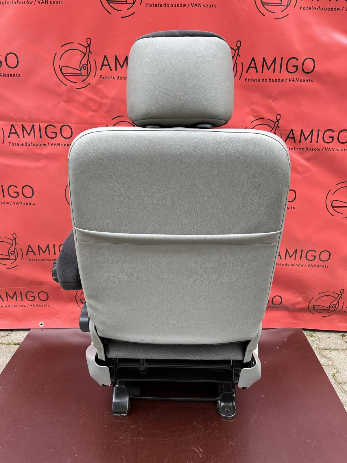 Seat UK driver | EU passenger Renault Trafic Opel Vauxhall Vivaro Nissan Primastar 2001-2014