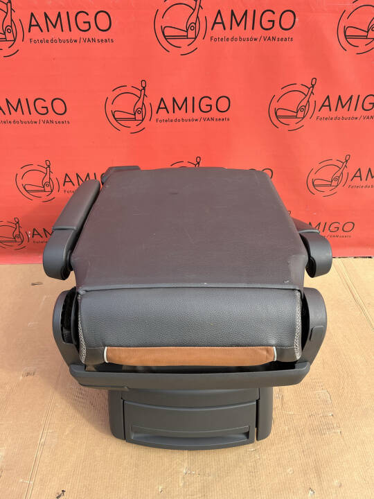 Seat single VW T5.1 T5 GP Multivan Caravelle PanAmericana rear t6 swivel