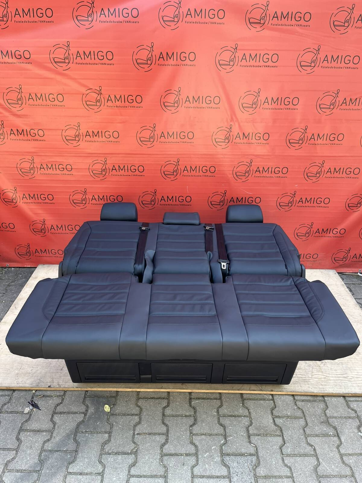 Bench rear triple seat VW T5 T6 titan black leather Multivan Caravelle t5