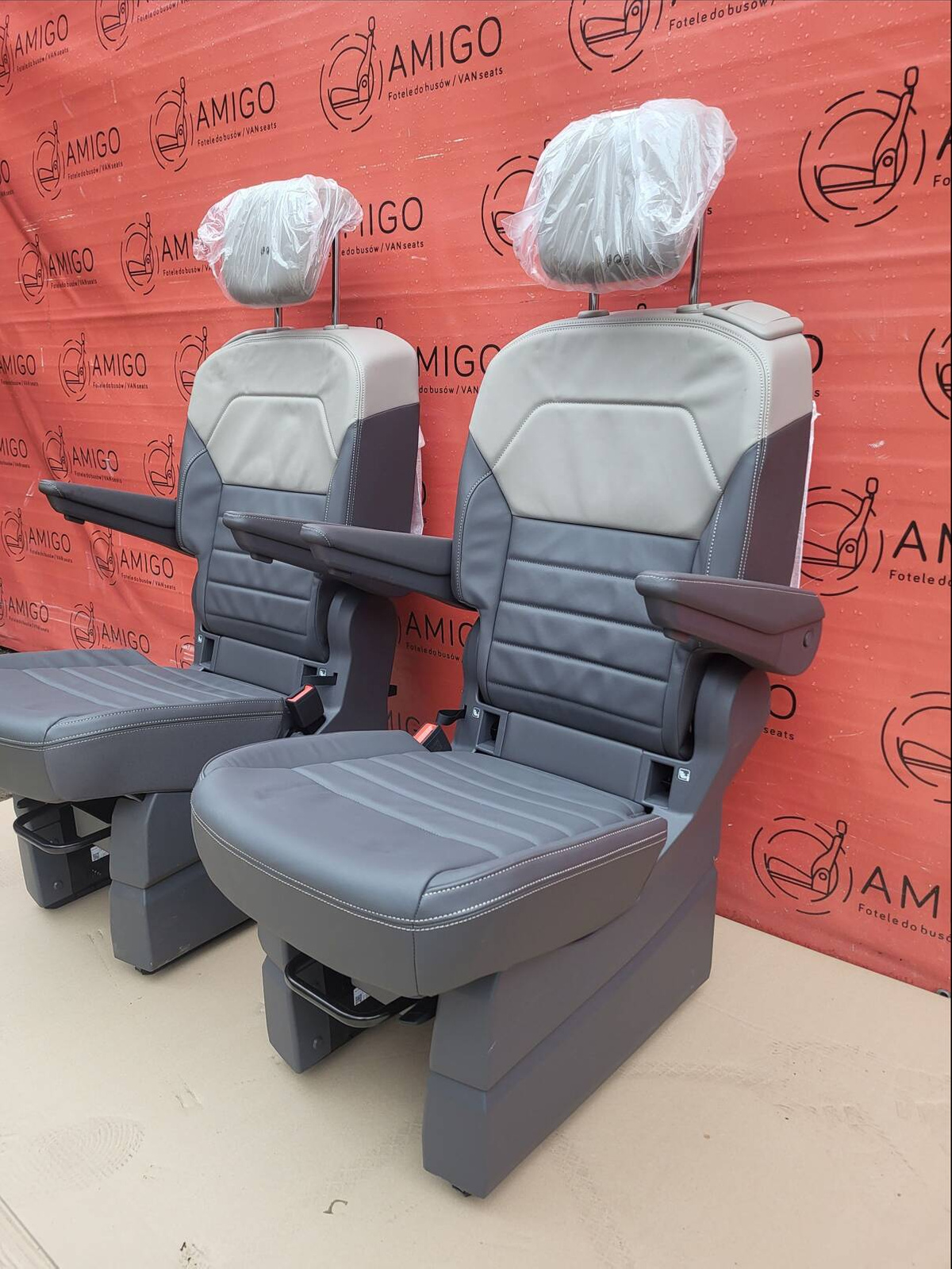 NEU VW Multivan T7 Sitze armlehne isofix Leder links rechts