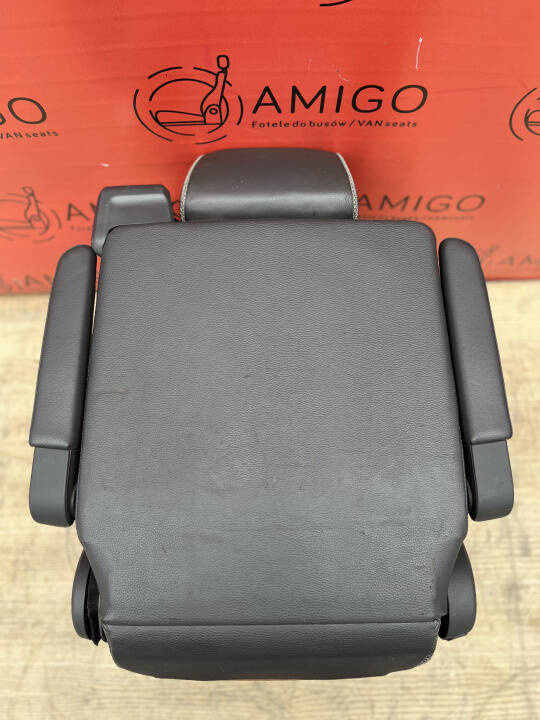 Seat single VW T5.1 T5 GP Multivan Caravelle PanAmericana rear t6 not swivel