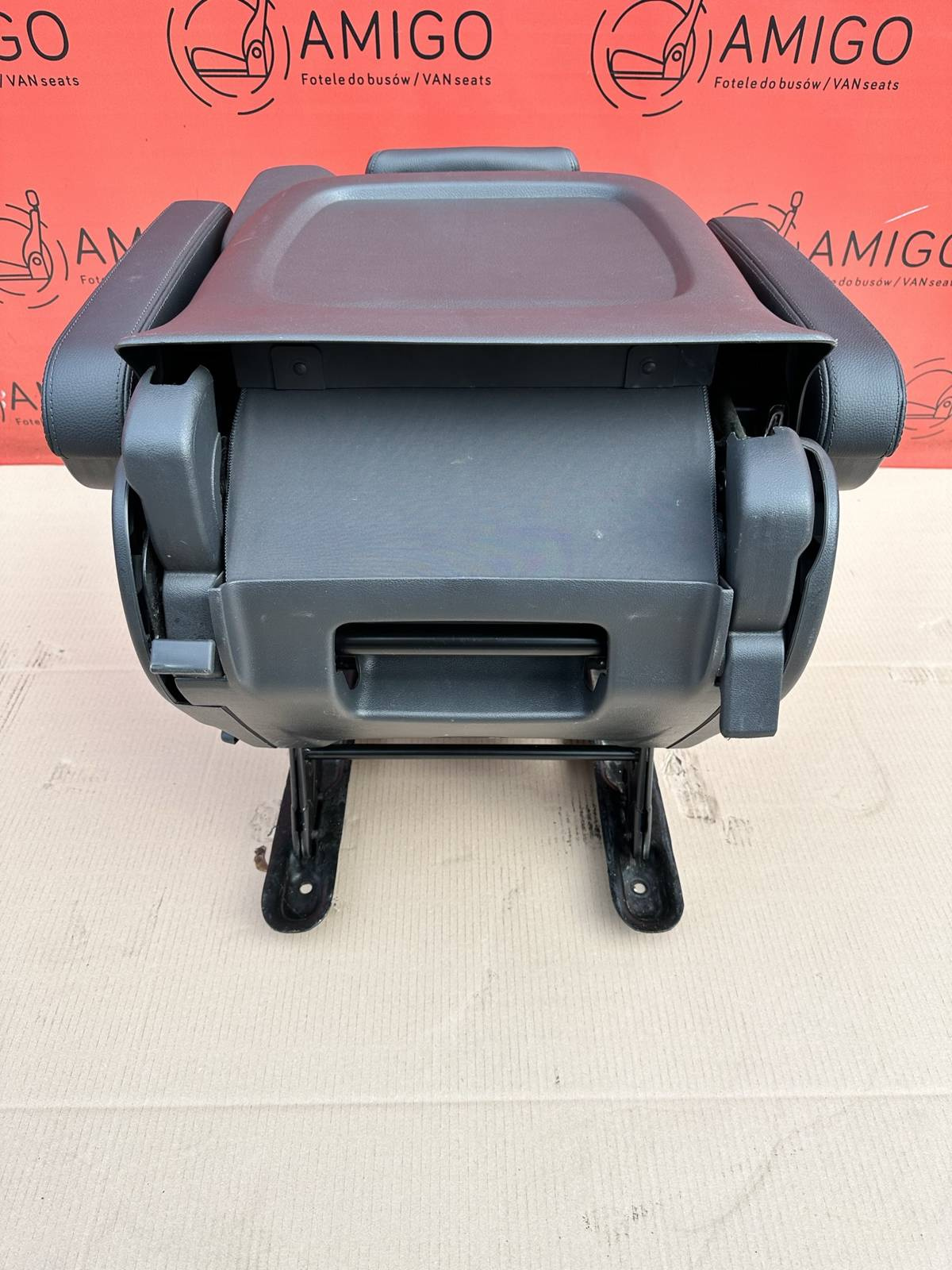 Seat single rear Mercedes Viano Vito W639 Black Comfort