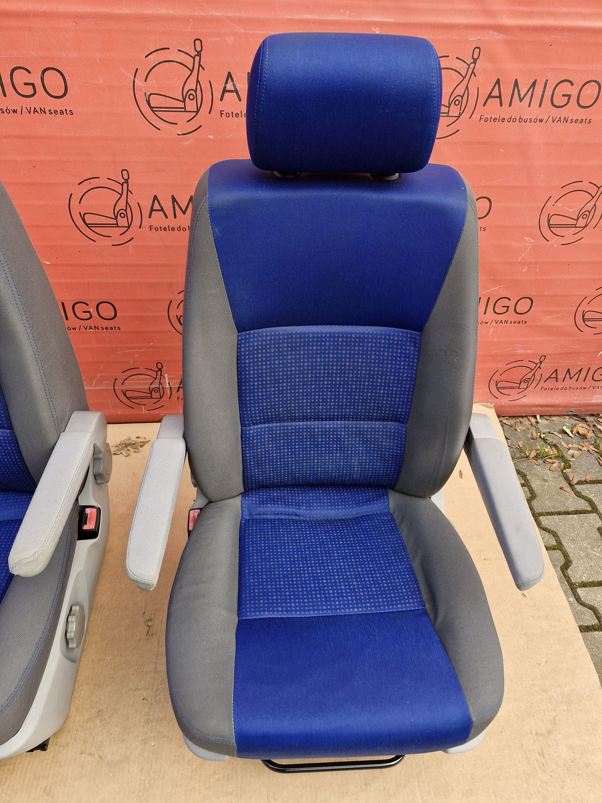 Driver passenger Captain seats seat airbag VW T5 grey Caravelle