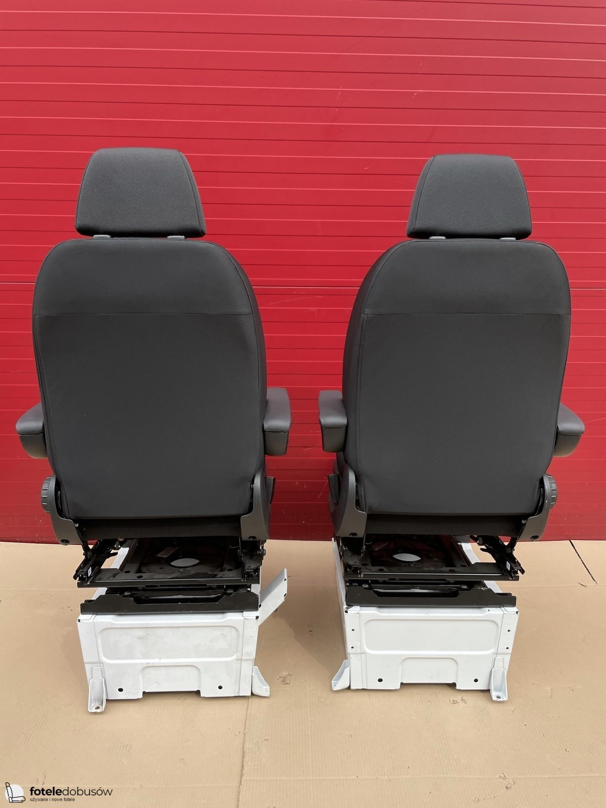 Seats Mercedes Sprinter W907 passenger driver adjustments comfort SWIVEL Maturin