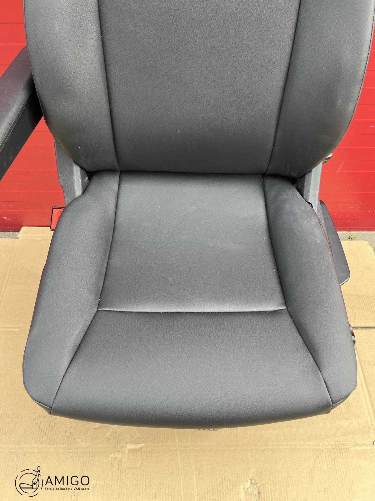 Iveco Daily VI 2014-2022 passenger seat adjustments comfort suspension leatherette