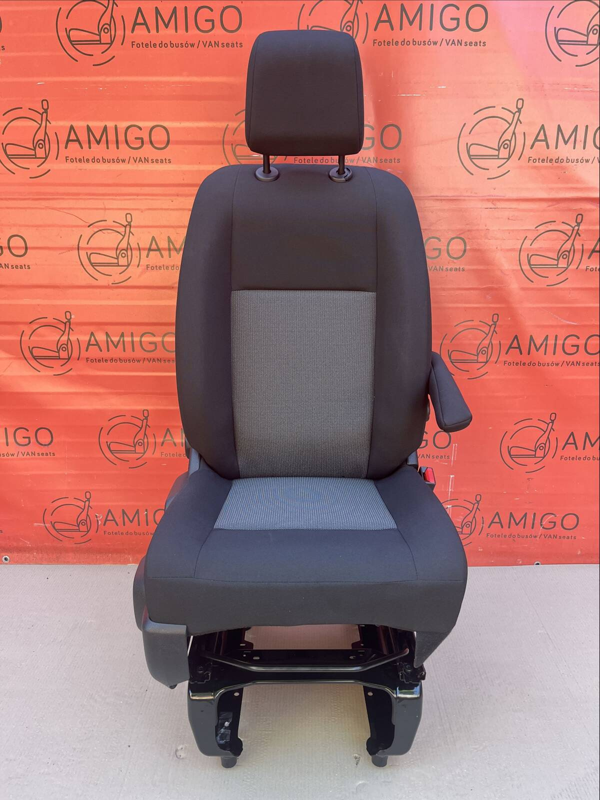 Front UK driver | EU passenger seat Toyota Proace Traveller Spacetourer Expert armrest