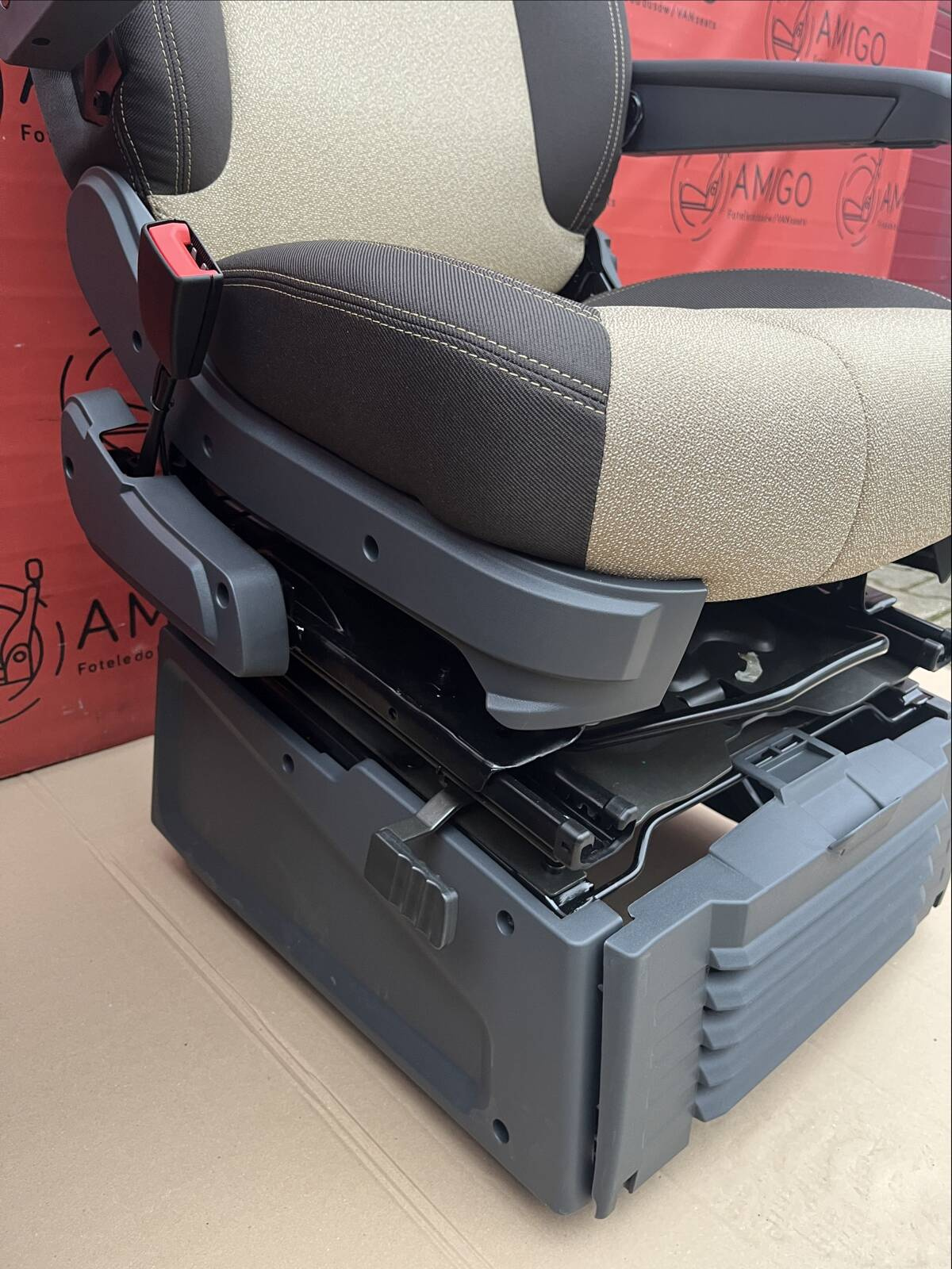 Seats Fiat Ducato Boxer Relay Proace Max Movano C left right swivel driver seat passenger CAMPER HYMER