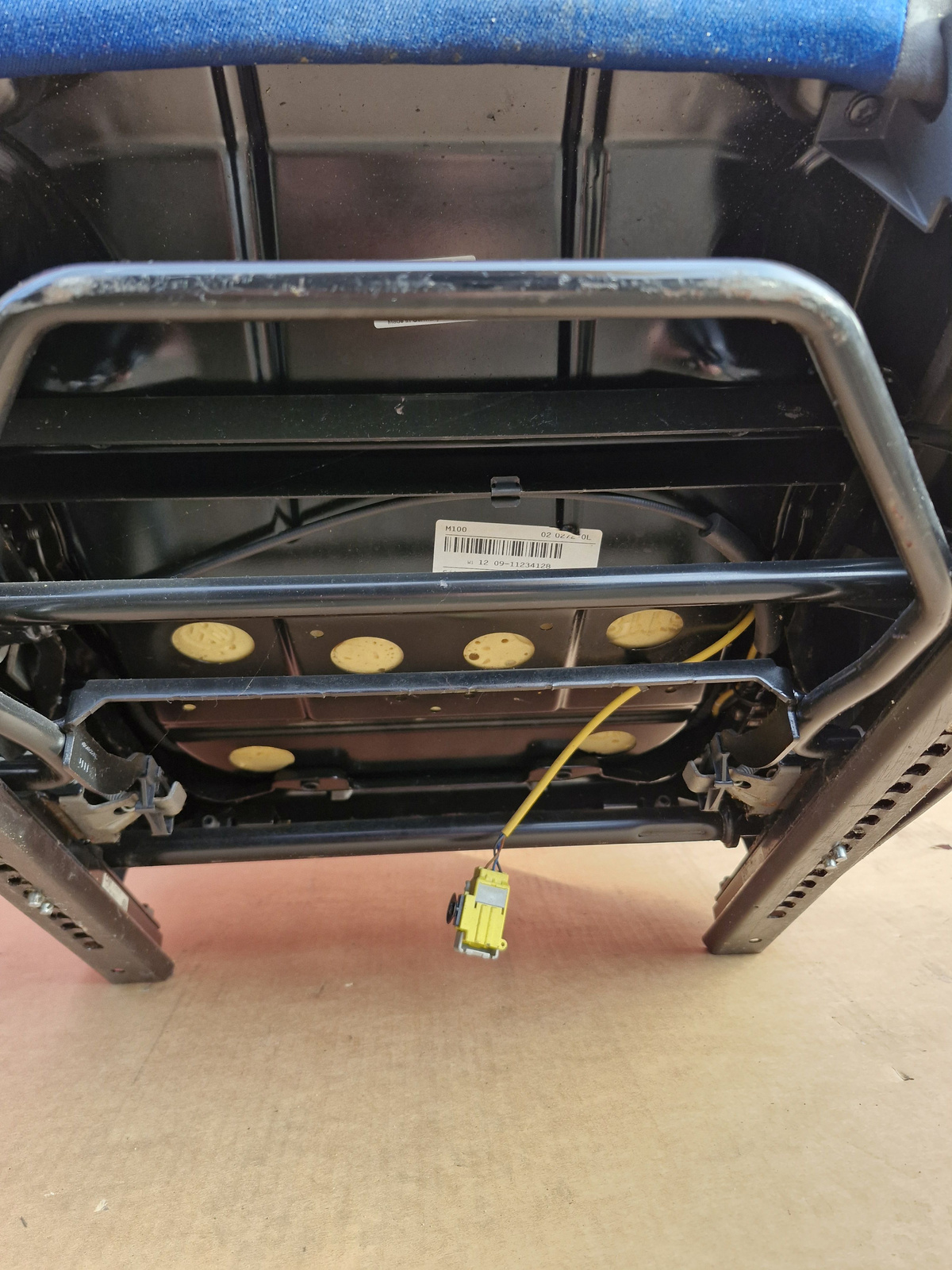 Driver passenger Captain seats seat airbag VW T5 blue DUO Caravelle