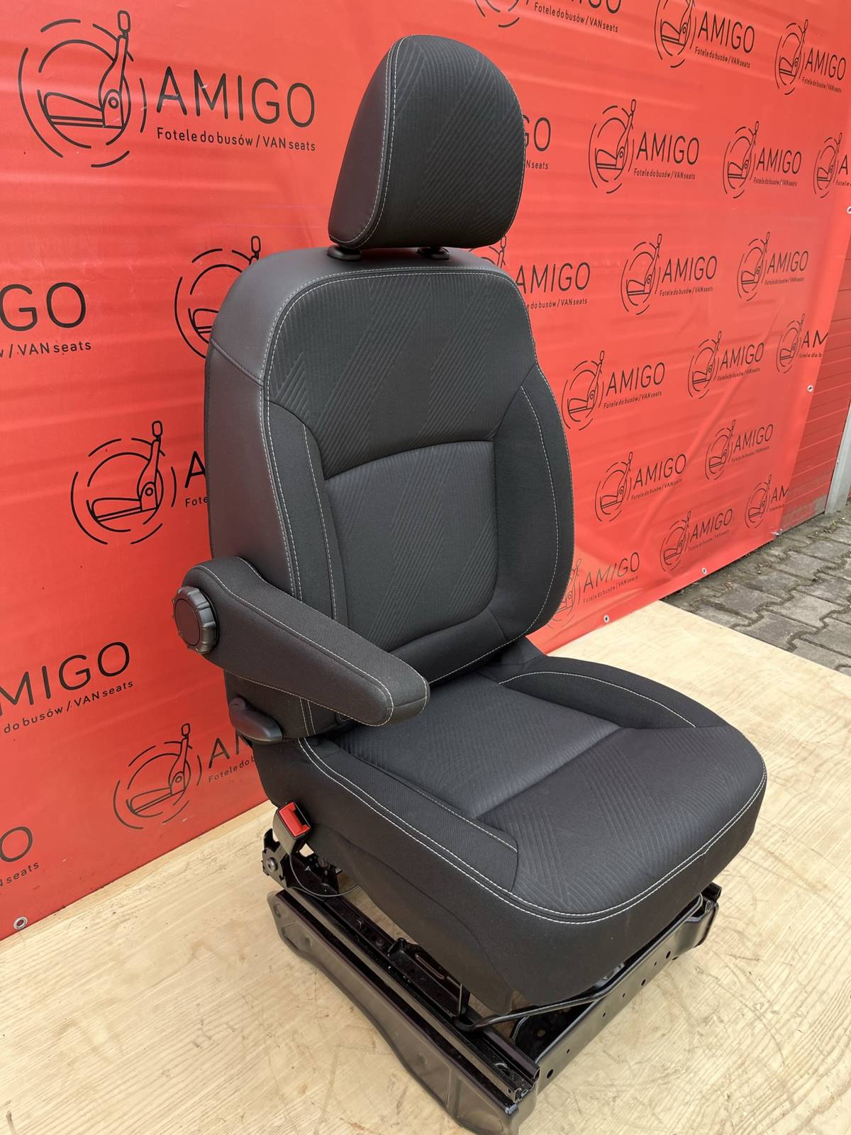 Seat UK passenger | EU driver Renault Trafic Opel Vauxhall Vivaro NV300 Talento armrest airbag heated