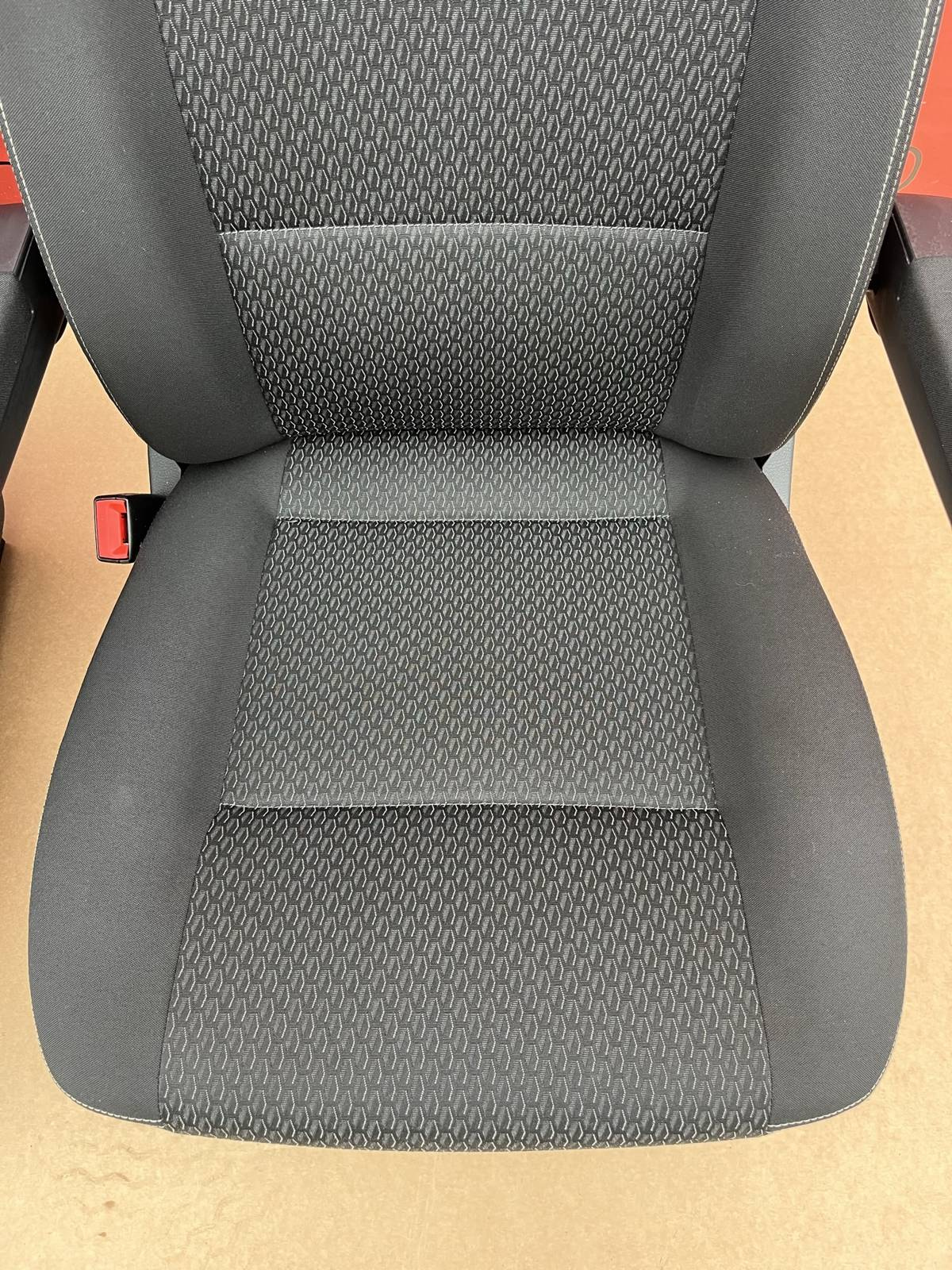 Driver passenger Captain swivel seats seat VW T6 Caravelle t5 Kutamo airbag heated