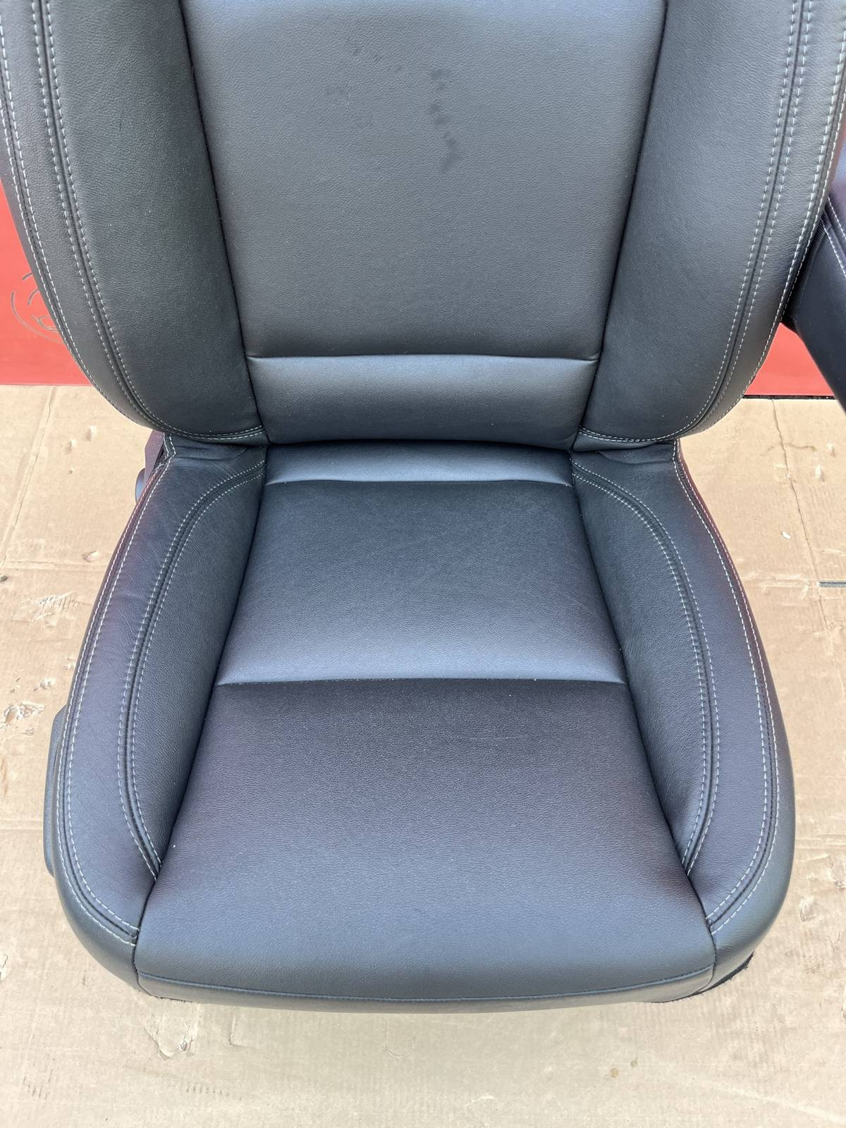 Seat UK driver | EU passenger Renault Trafic SpaceClass Vivaro NV300 Talento