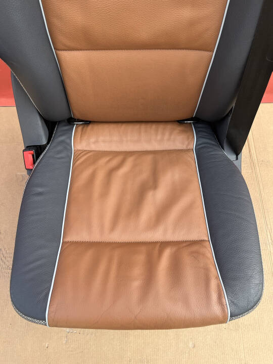 Seat single VW T5.1 T5 GP Multivan Caravelle PanAmericana rear t6 swivel