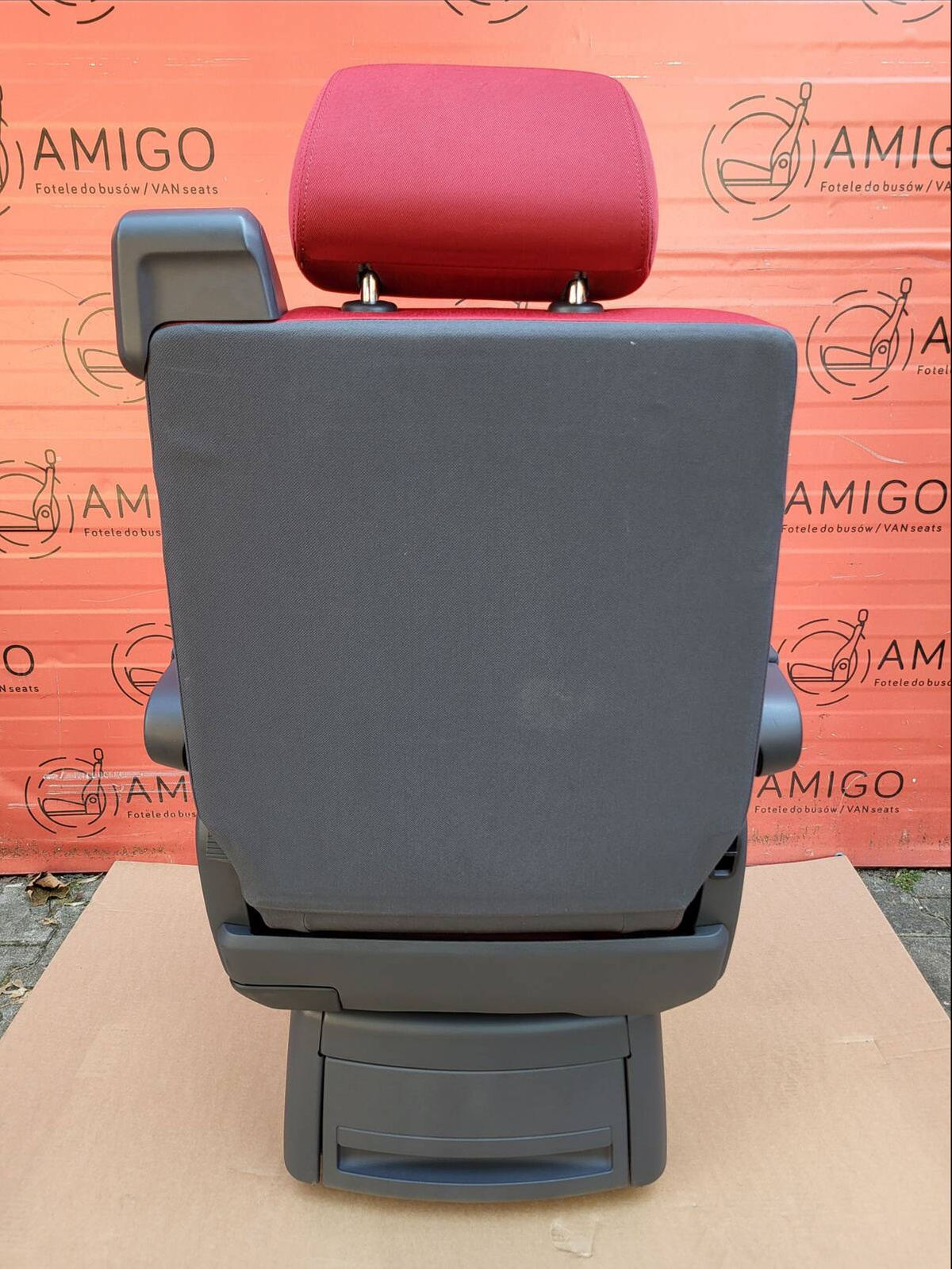 Seat single VW T5 Multivan Caravelle Anthracite Duo Red rear t6 swivel