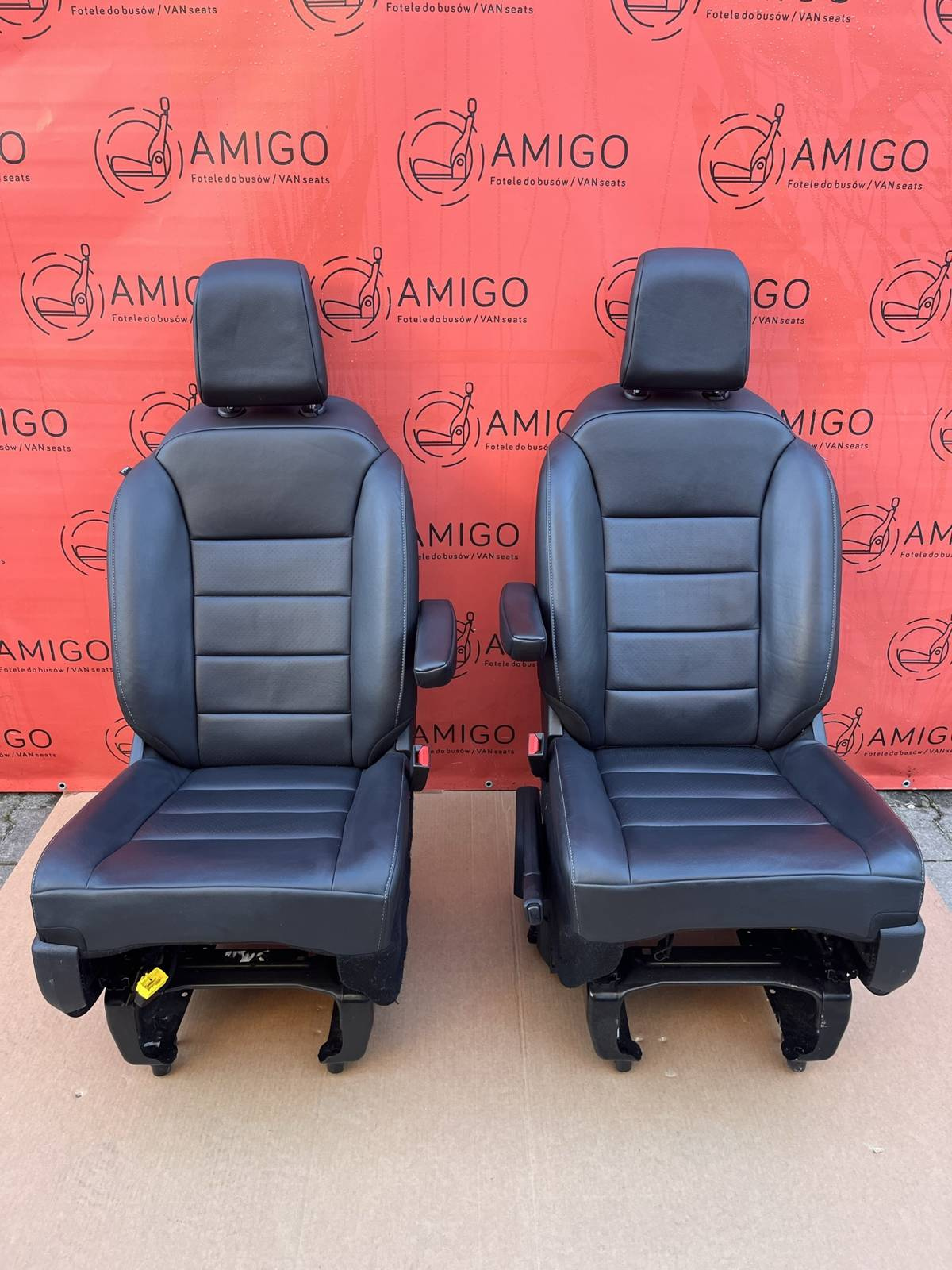 Front passenger driver seats leather Peugeot Traveller Proace Spacetourer Expert Jumpy Zafira Vivaro Scudo