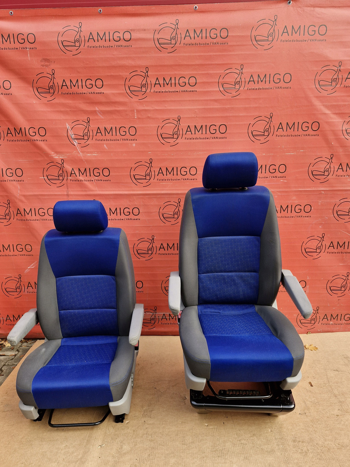 Driver passenger Captain seats seat airbag VW T5 grey Caravelle