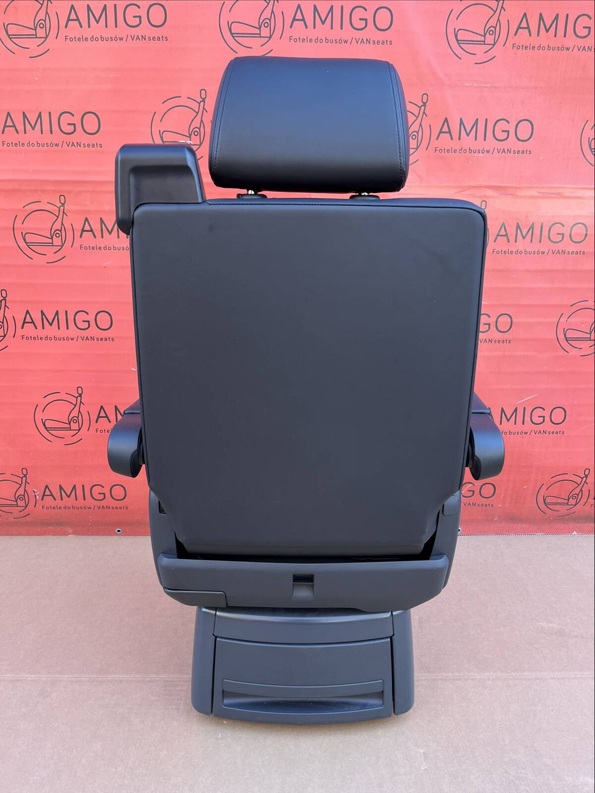 Seat VW T6.1 California Multivan Caravelle Titan black Palladium Art Velour swivel rear t5