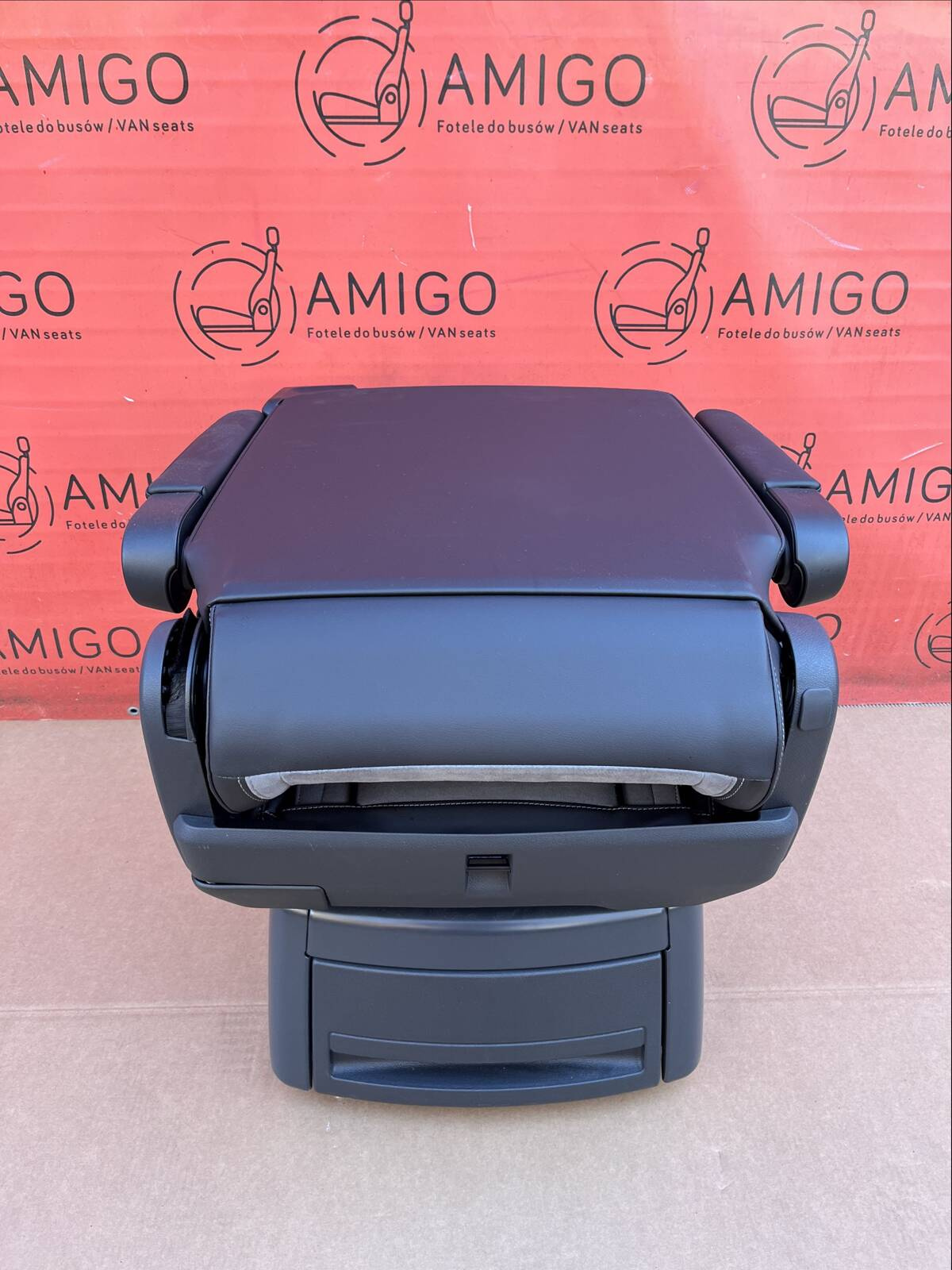 Seat VW T6.1 California Multivan Caravelle Titan black Palladium Art Velour swivel rear t5