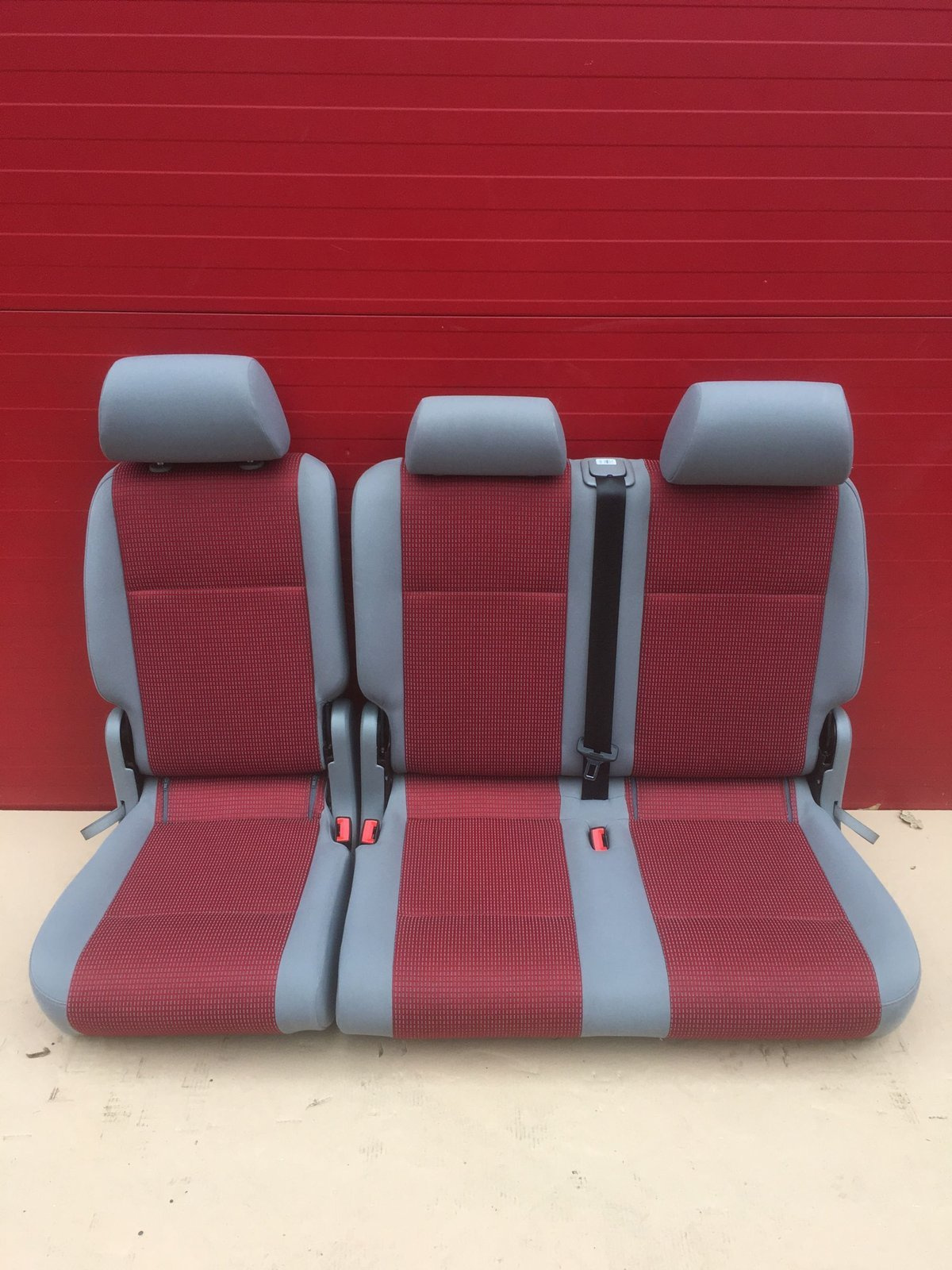 Seat rear bench double VW Caddy second row red grey