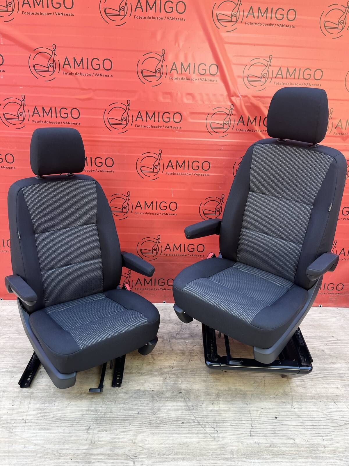 Driver passenger Captain genuine swivel seats seat VW T6.1 California Bricks