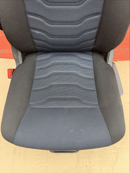 Iveco Daily VI 2014-2021 passenger seat adjustments comfort suspension heated