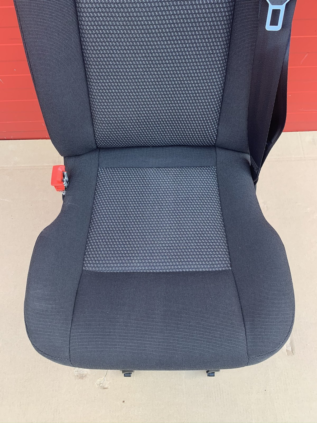 Seat Ford Transit MK8 single rear V363 Traxon