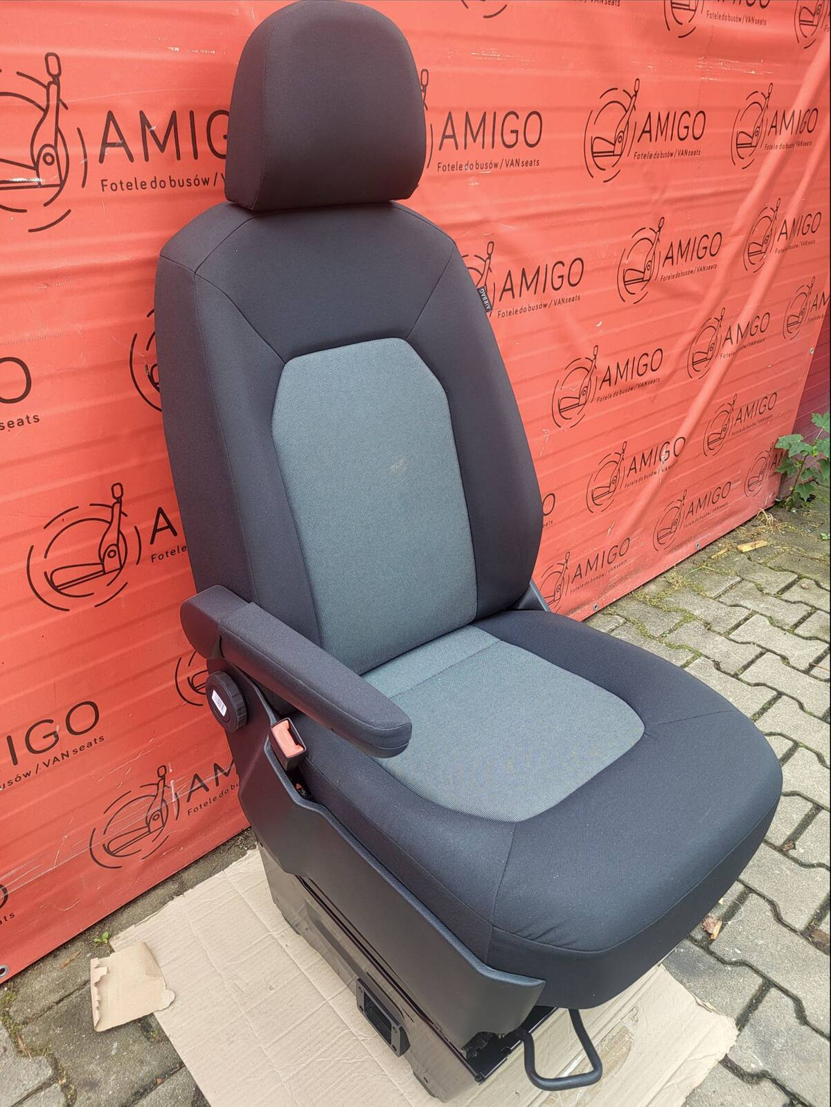 Seat VW Crafter UK passenger | EU driver seat armrest airbag