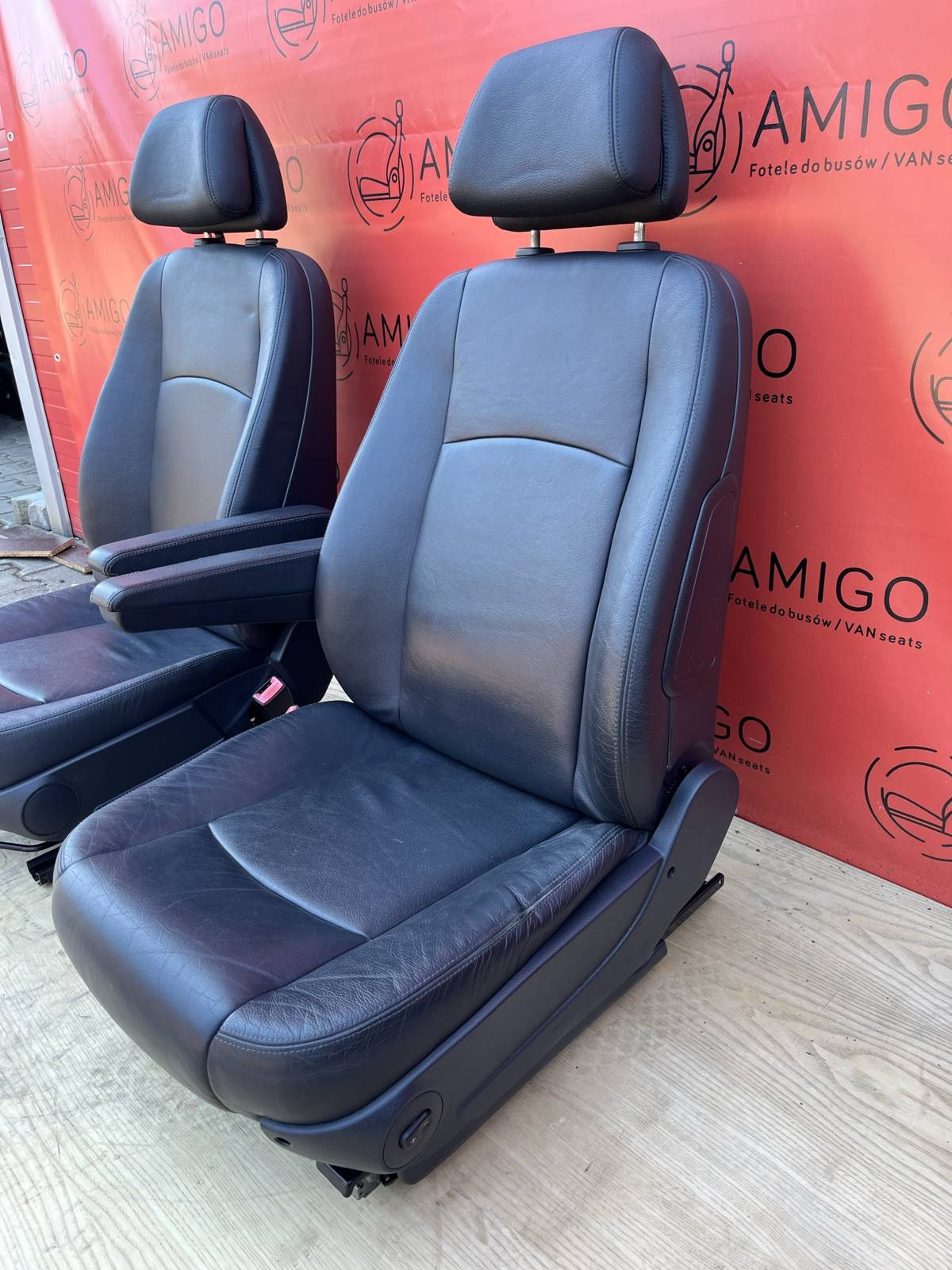 Seat Mercedes Viano Vito W639 driver passenger 2003-2014 armrest adjustments electric