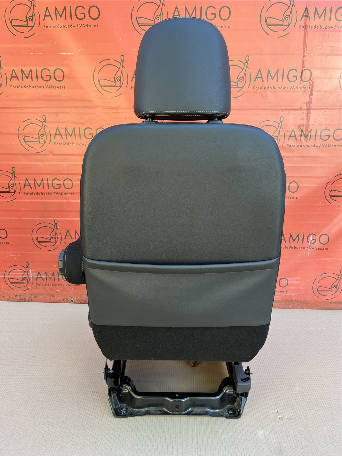 Seat EU passenger | UK driver Opel Vivaro B Renault Trafic NV300 Talento airbag heated