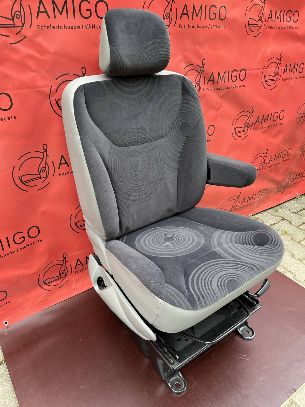 Seat UK driver | EU passenger Renault Trafic Opel Vauxhall Vivaro Nissan Primastar 2001-2014