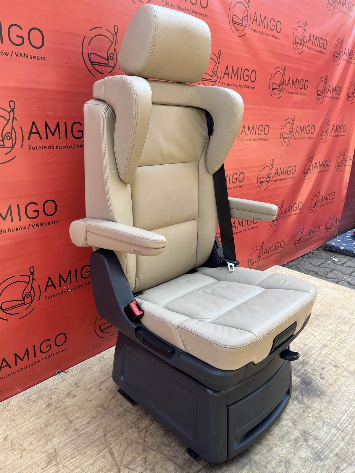 Seat VW T5.1 T5 Multivan Caravelle Dessert beige leather swivel rear for child t6