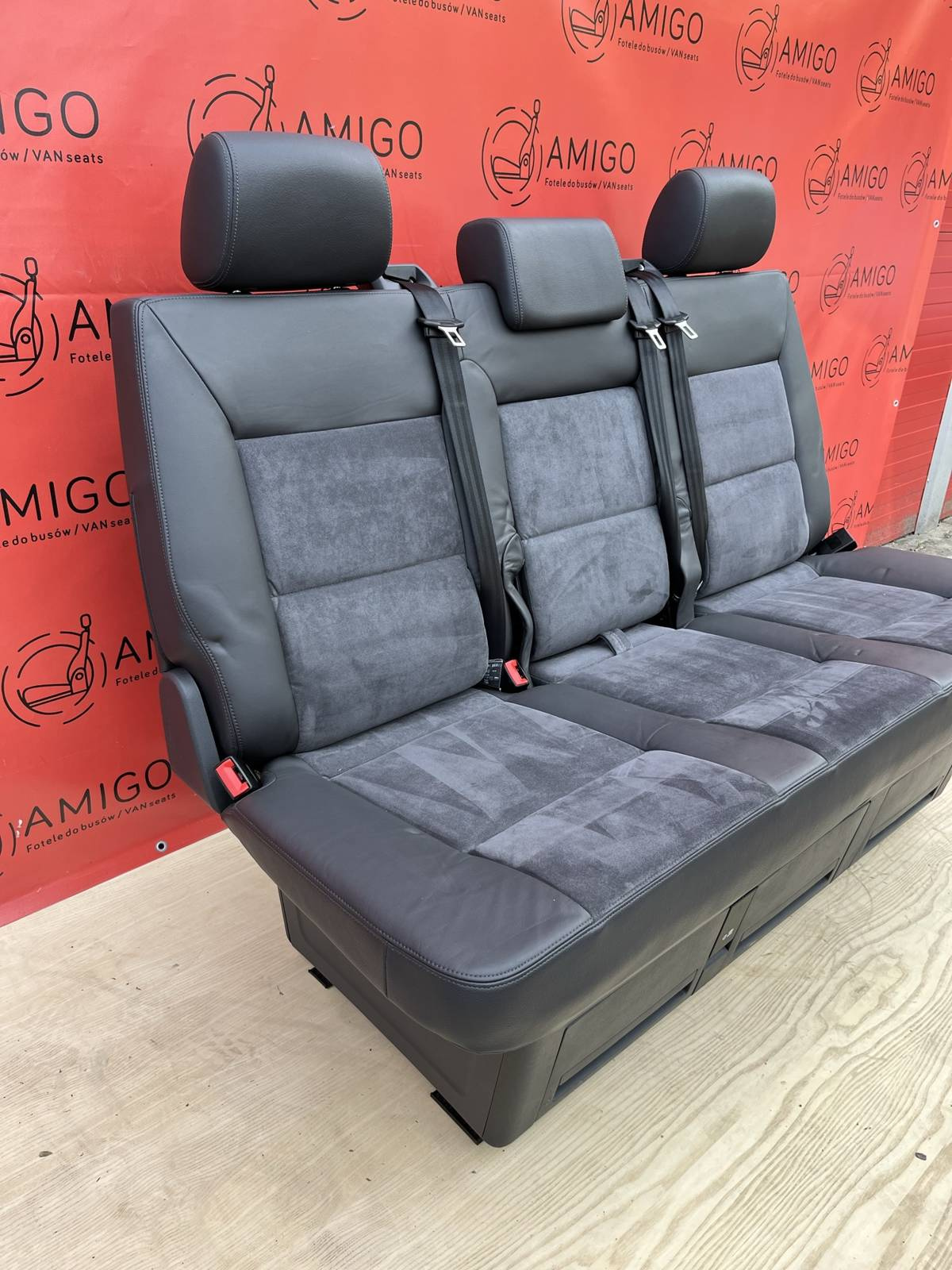 Bench rear triple seat VW T5 anthracite leather alcantara Multivan Caravelle t6