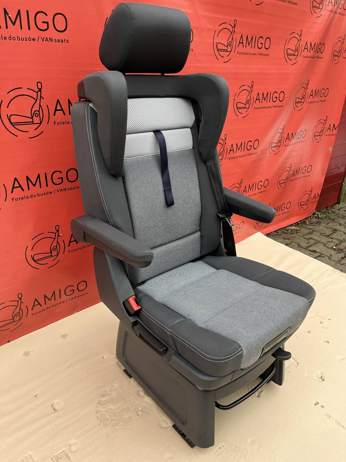 Seat VW T5 Multivan Caravelle Startline swivel rear for child