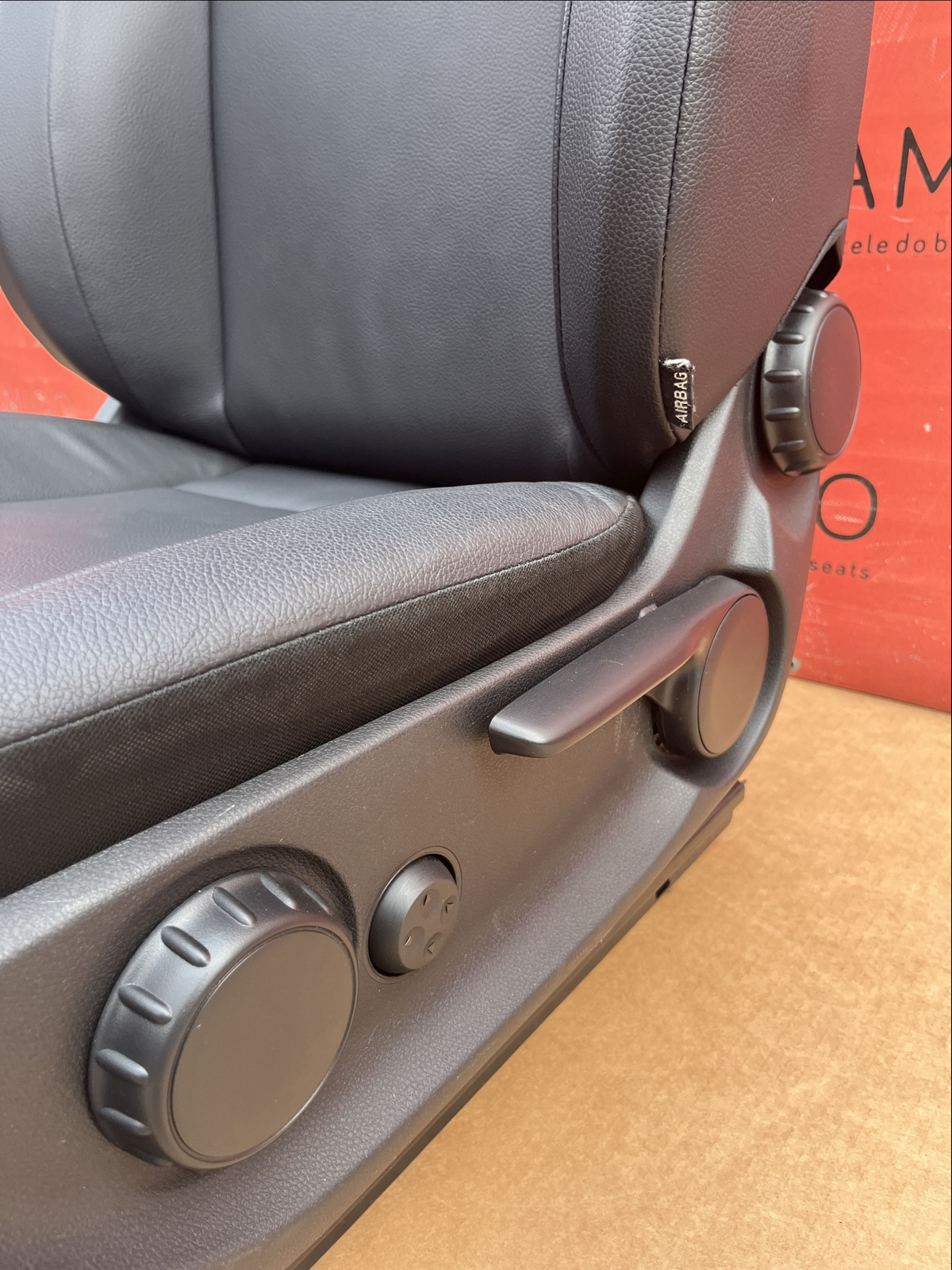 Seat Mercedes Vito W447 UK passenger | EU driver armrest adjustments Leatherette Airbag