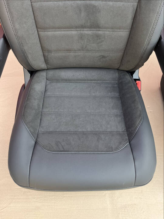 Driver passenger seat VW T5 DUO red Multivan Caravelle