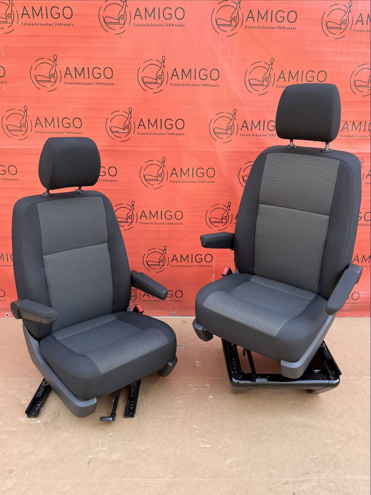 Driver passenger Captain genuine swivel seats seat VW T6.1 California Bricks