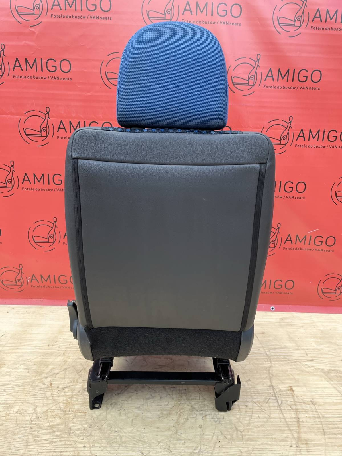 Front seats Set Driver Passenger Peugeot Expert II Dispatch Jumpy Proace 2006-2016