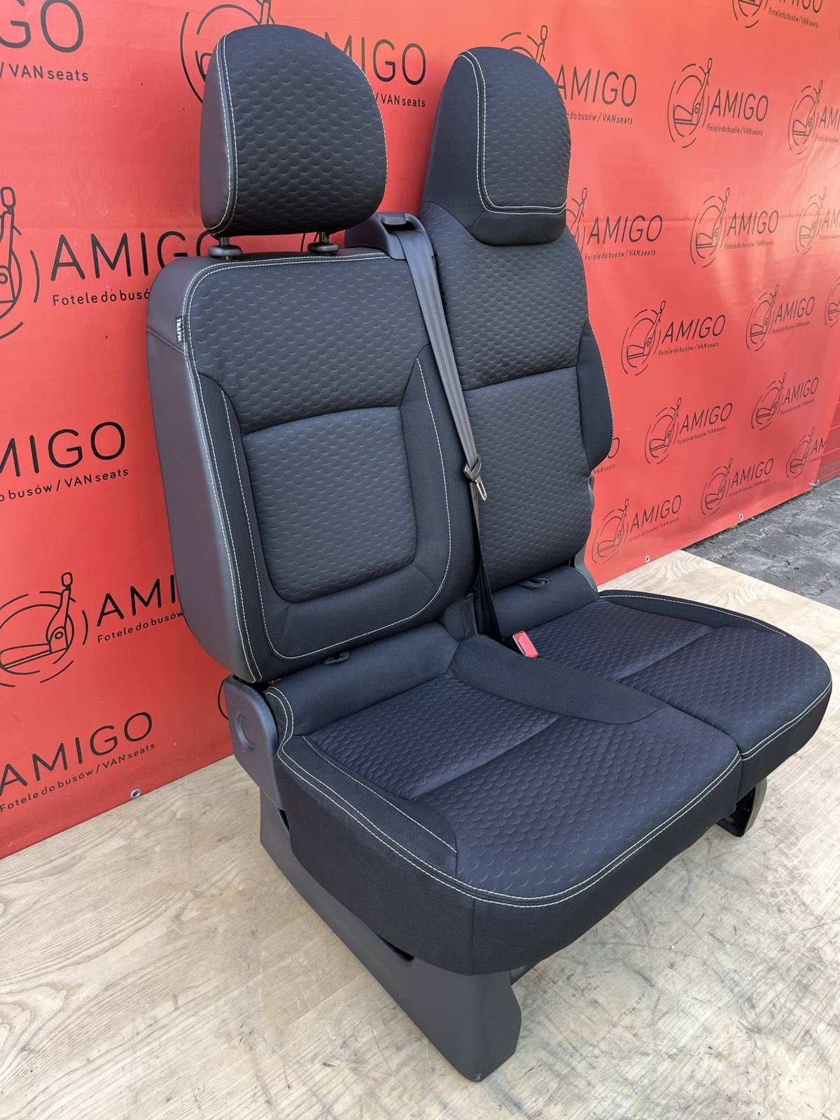 Seat Opel Vauxhall Vivaro Trafic NV300 TALENTO front double passenger LHD