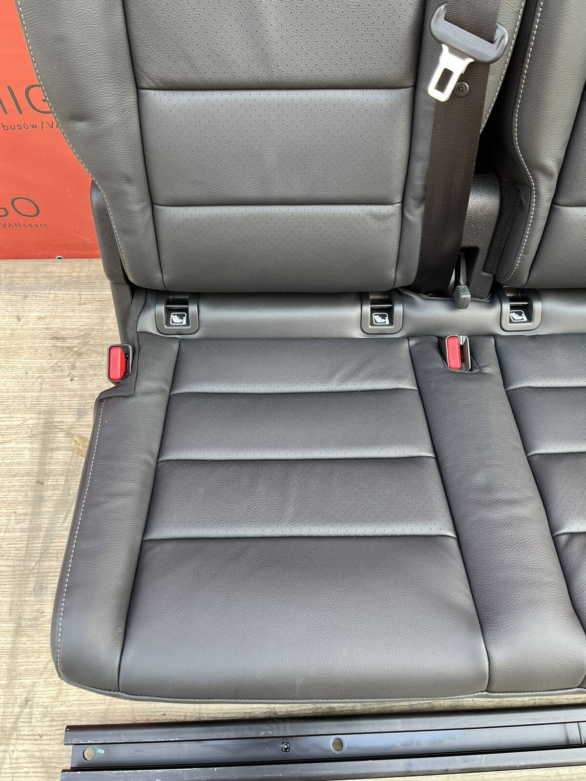 Rear bench seat Traveller Spacetourer Ulysse Zafira Vivaro Proace leather rails Campervans